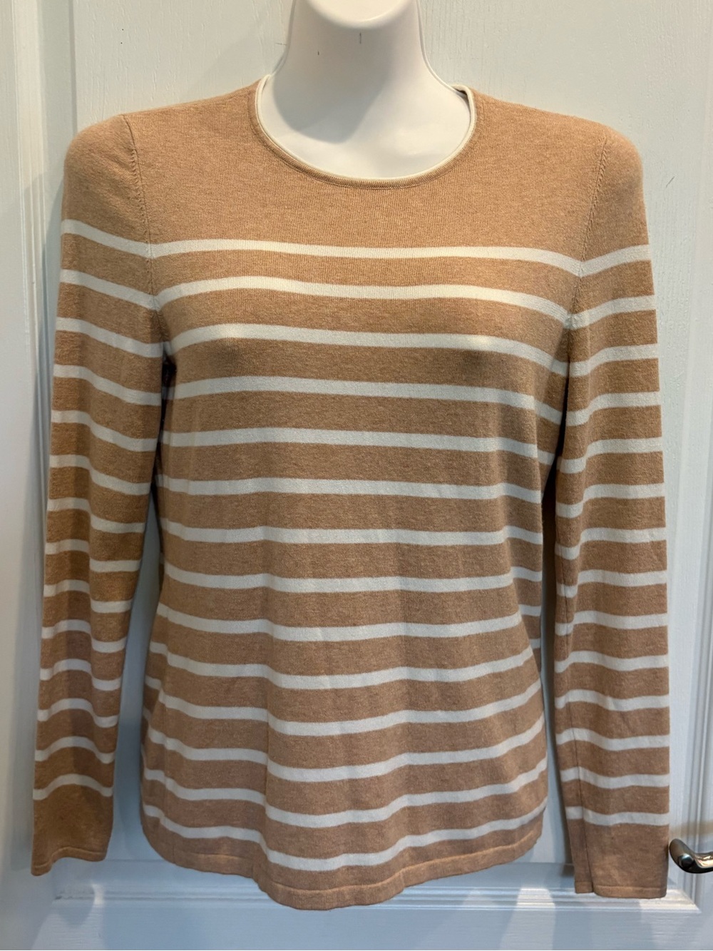 J. McLaughlin Camel & White Striped Long Sleeve Crewneck Sweater Size S